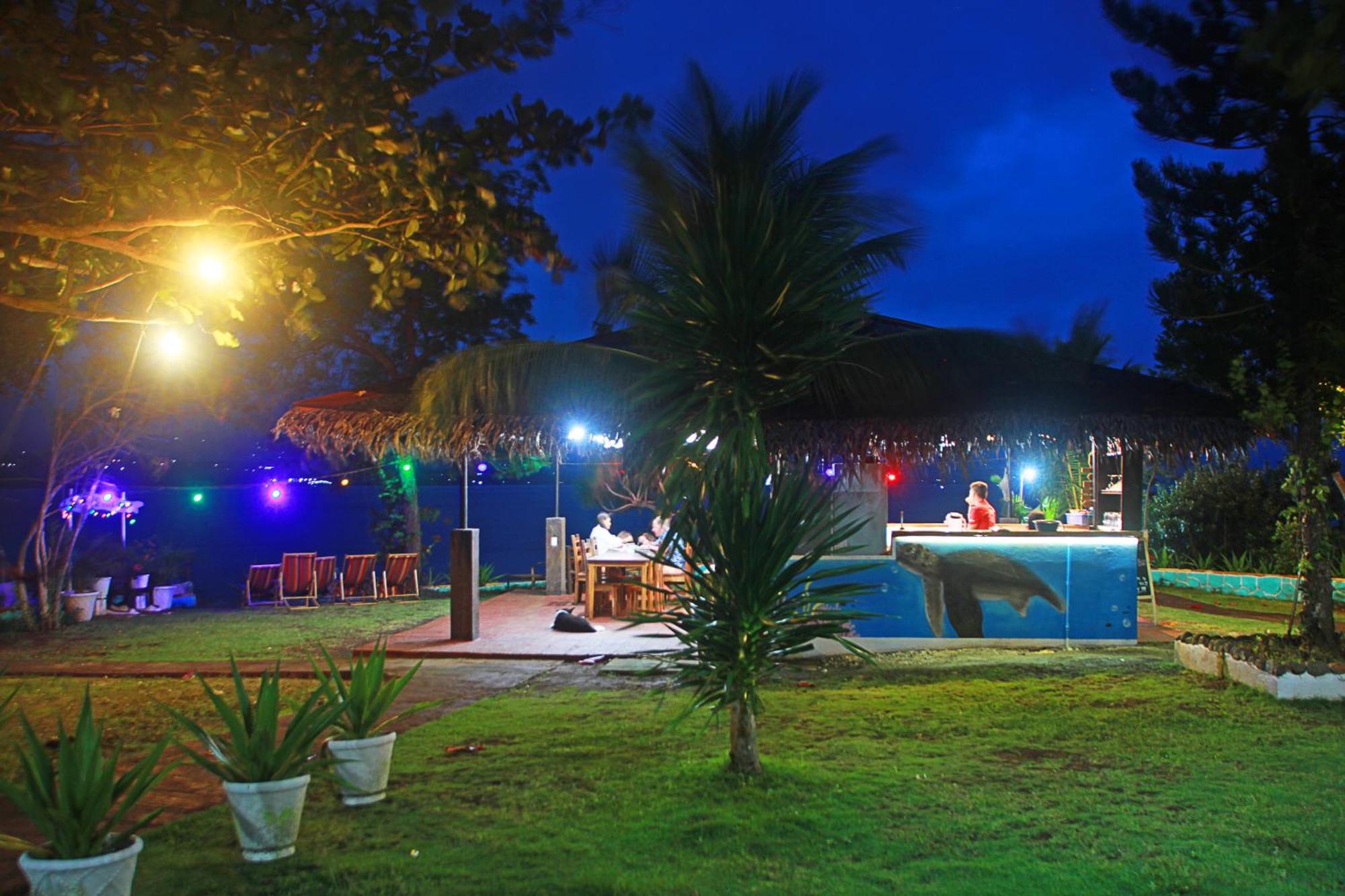 Sambag Hideaway Bungalows Moalboal Esterno foto