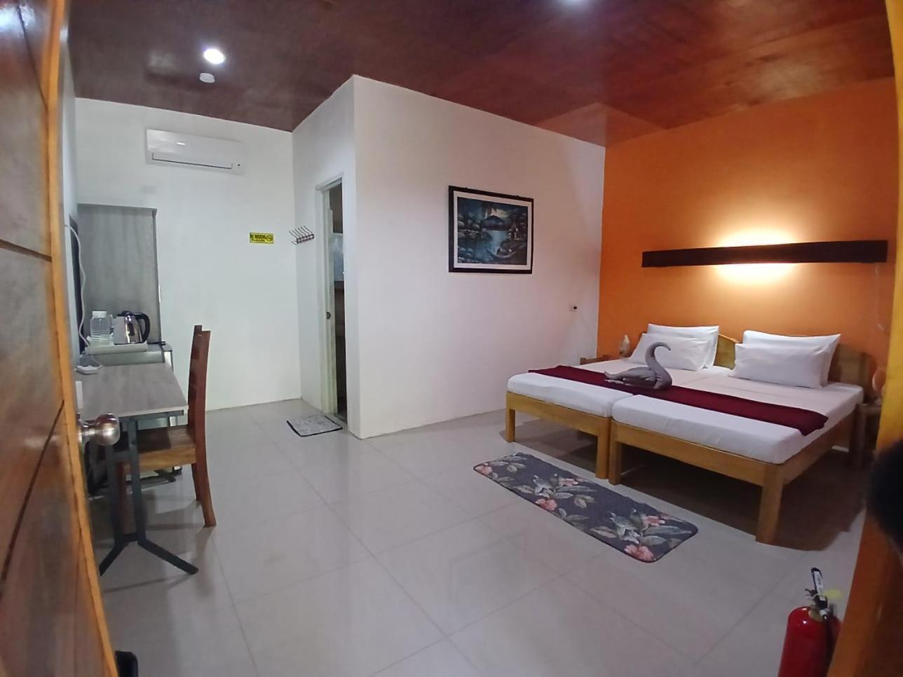 Sambag Hideaway Bungalows Moalboal Esterno foto
